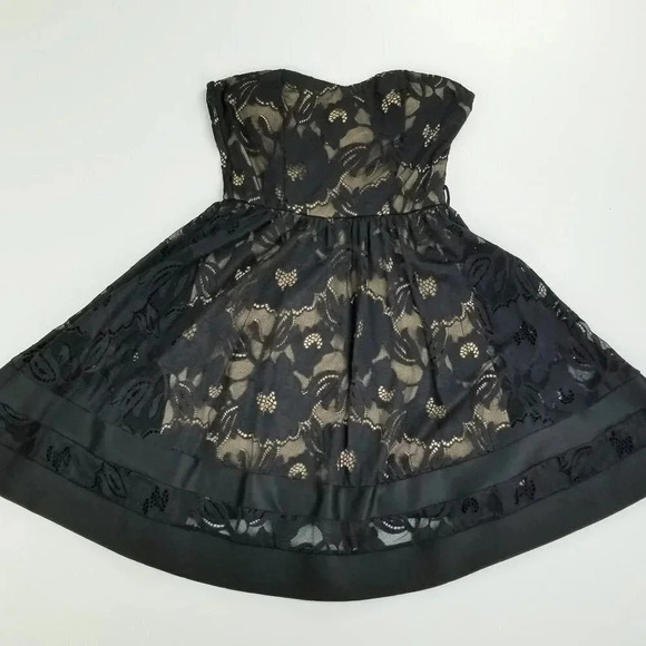 January 7 Size Large Juniors Black Lace Overlay Tan Inner Lining Strapless Dress - Picture 1 of 9